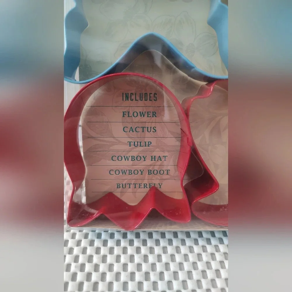 The Pioneer Woman 6-Piece Timeless Cookie Cutters NWT